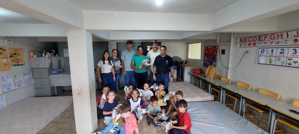 Entrega de ovos de Páscoa