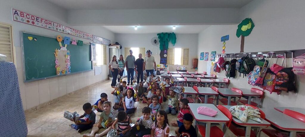 Entrega de ovos de Páscoa
