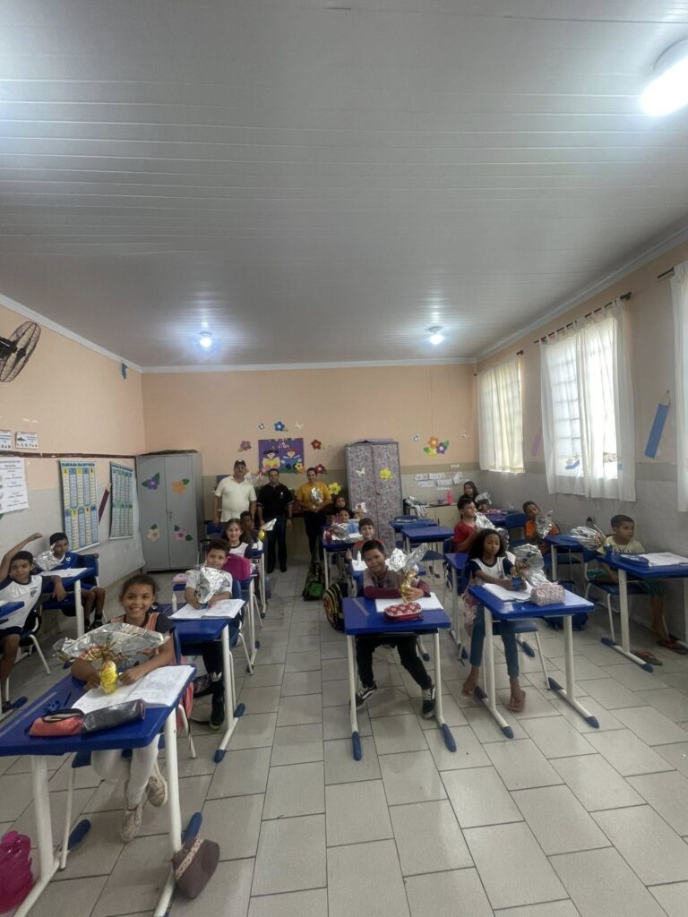 Entrega de ovos de Páscoa