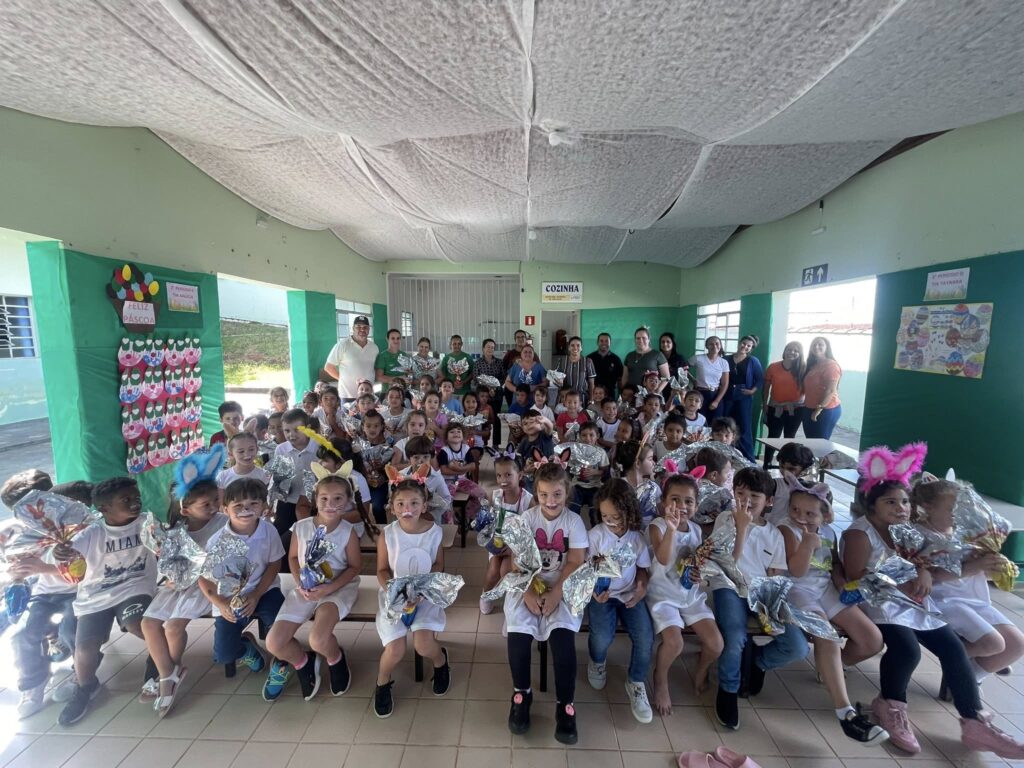 Entrega de ovos de Páscoa