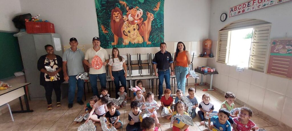 Entrega de ovos de Páscoa